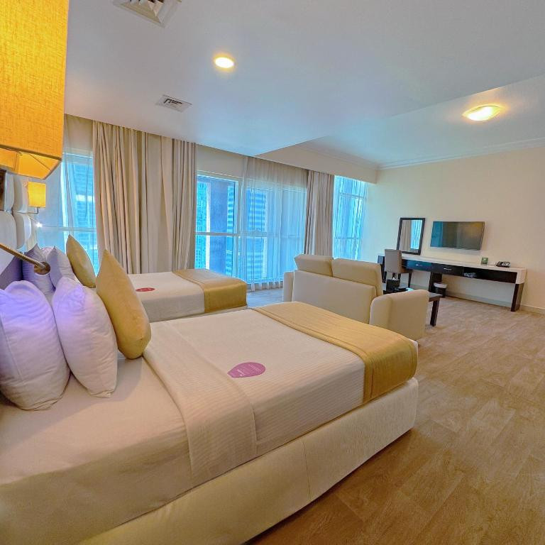 Emirates Grand Hotel 4*
