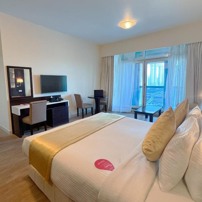 Emirates Grand Hotel 4*