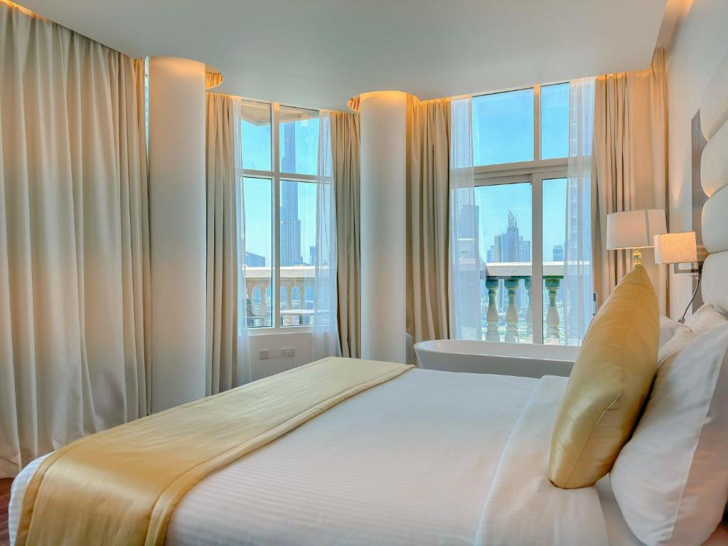 Emirates Grand Hotel 4*