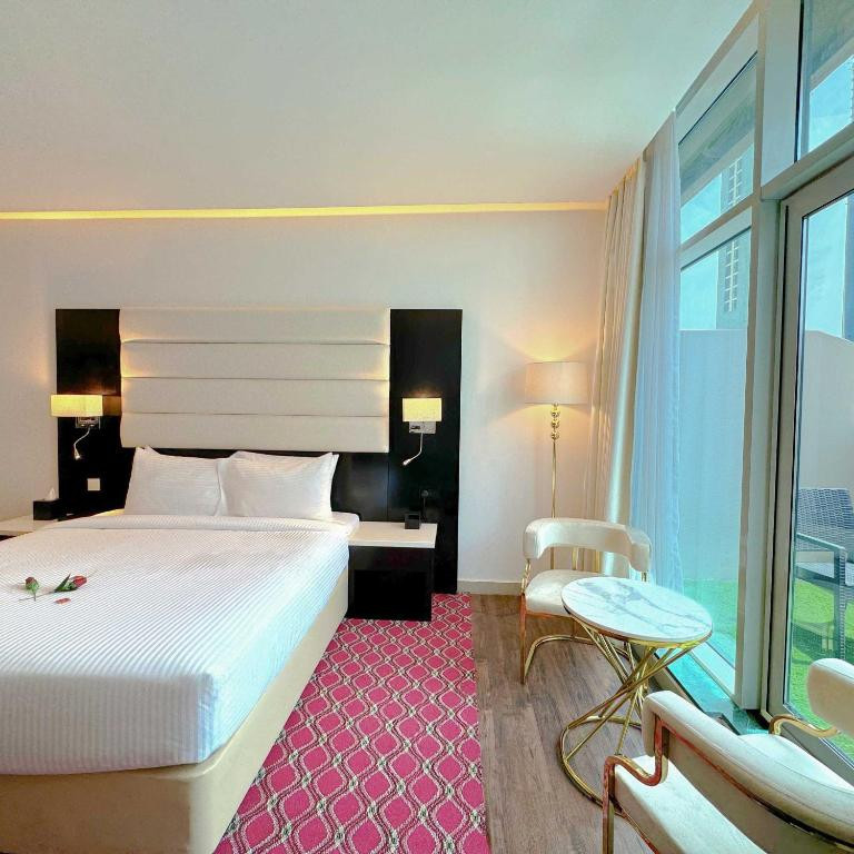 Emirates Grand Hotel 4*