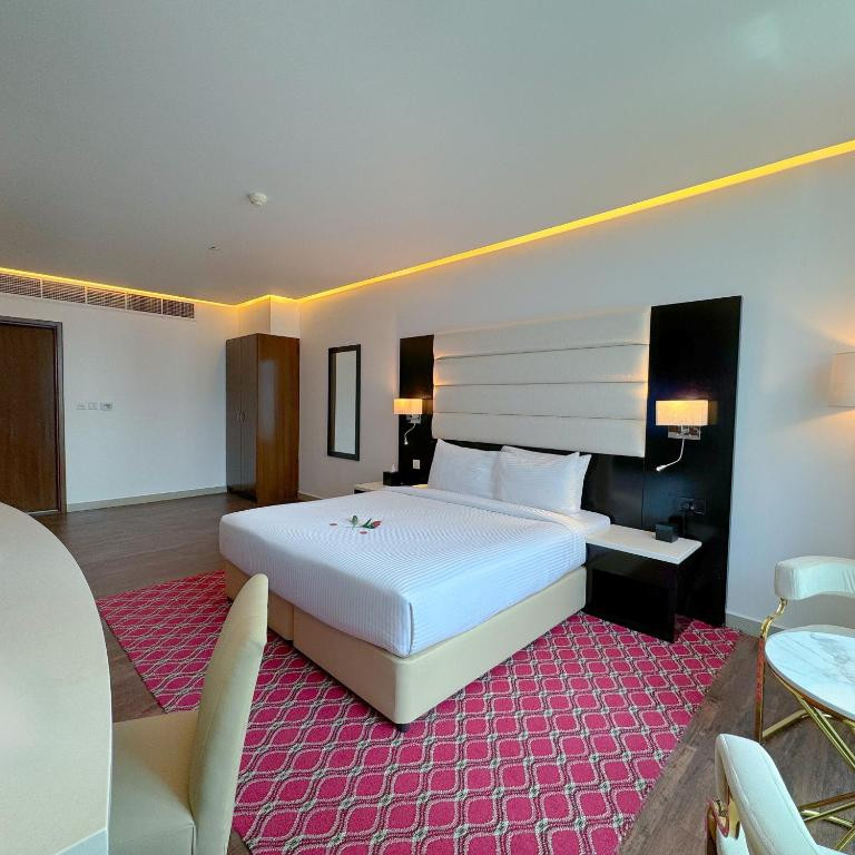 Emirates Grand Hotel 4*