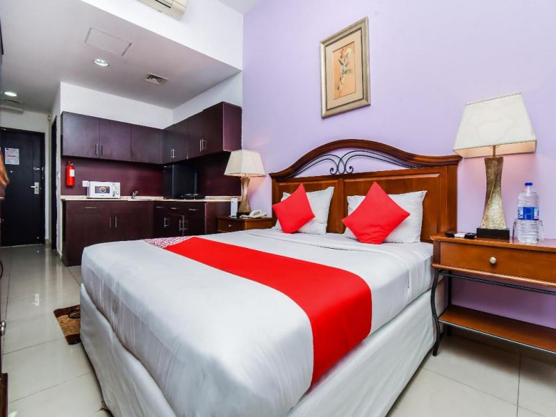 Empire Hotel Apartment 3*