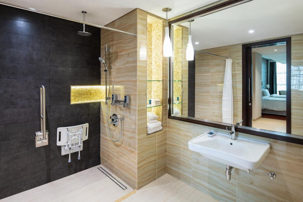 Four Points By Sheraton Sharjah 5*