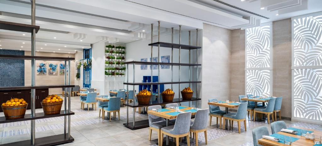 Four Points By Sheraton Sharjah 5*