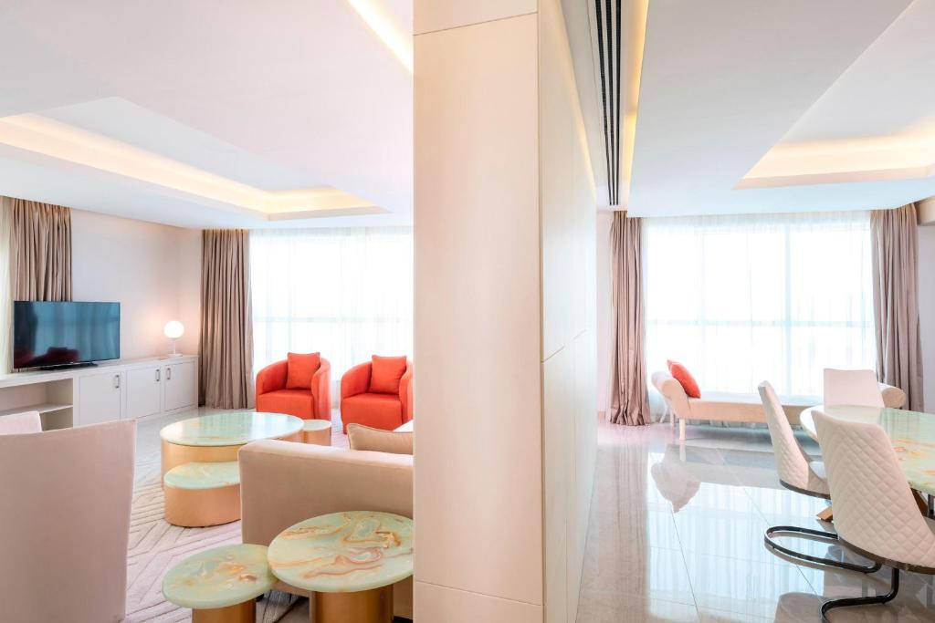 Four Points By Sheraton Sharjah 5*