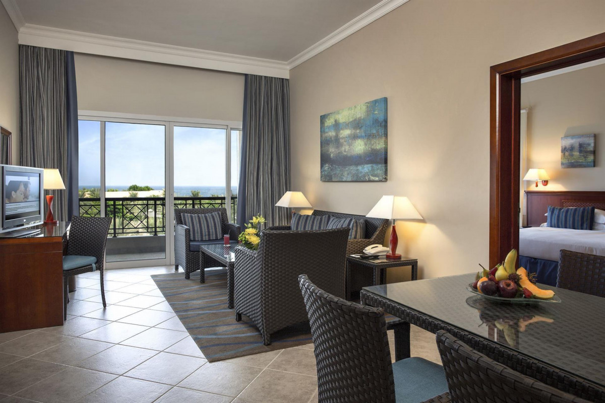 Fujairah Rotana Resort & Spa Al Aqah Beach 5*