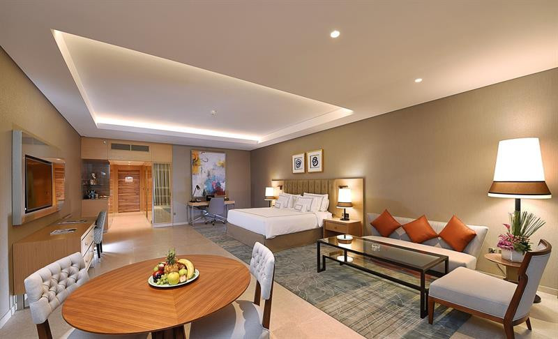 Grand Cosmopolitan Hotel 5*