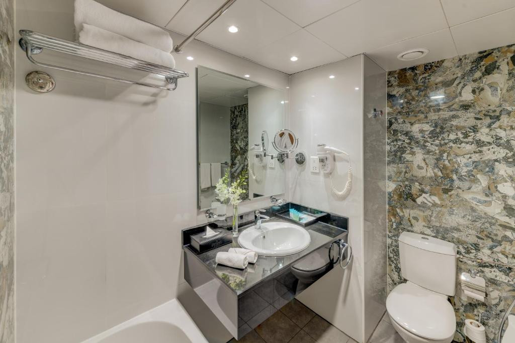 Hawthorn Suites By Wyndham 4*