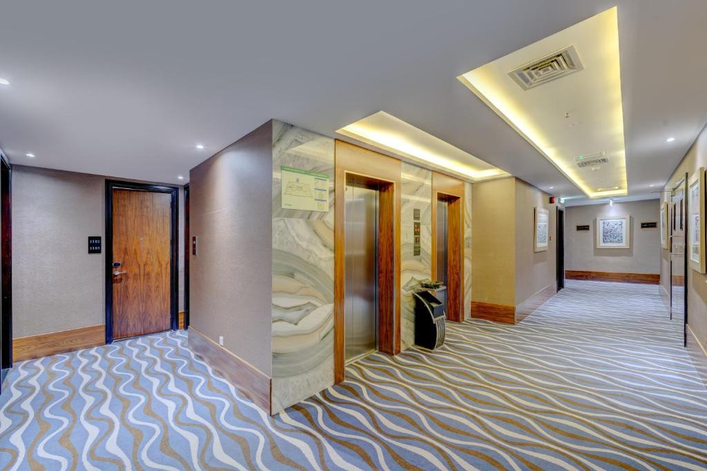 Hawthorn Suites By Wyndham 4*