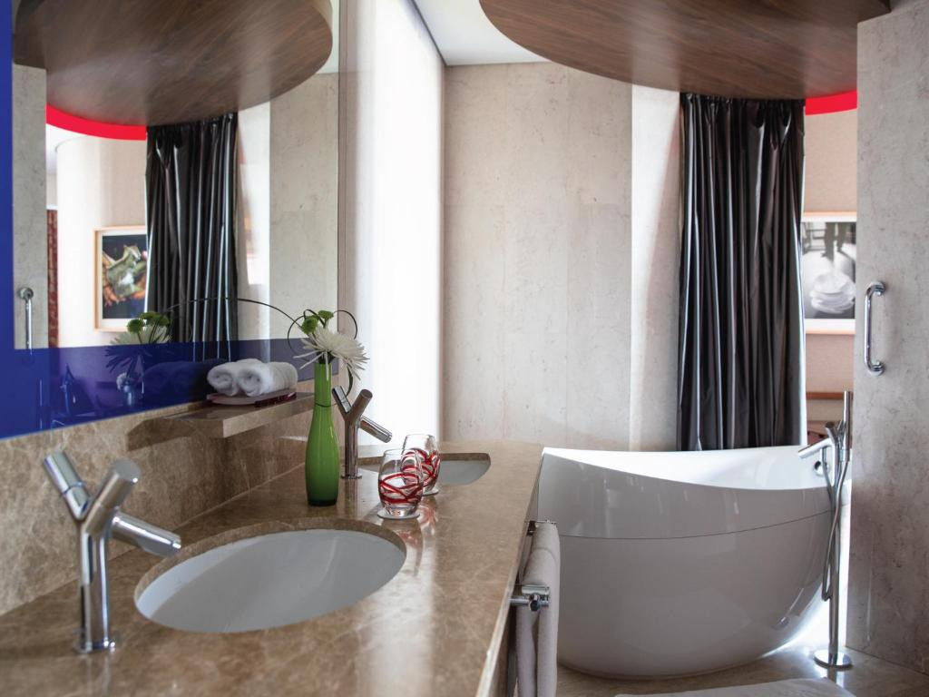 Jumeirah Creekside 5*