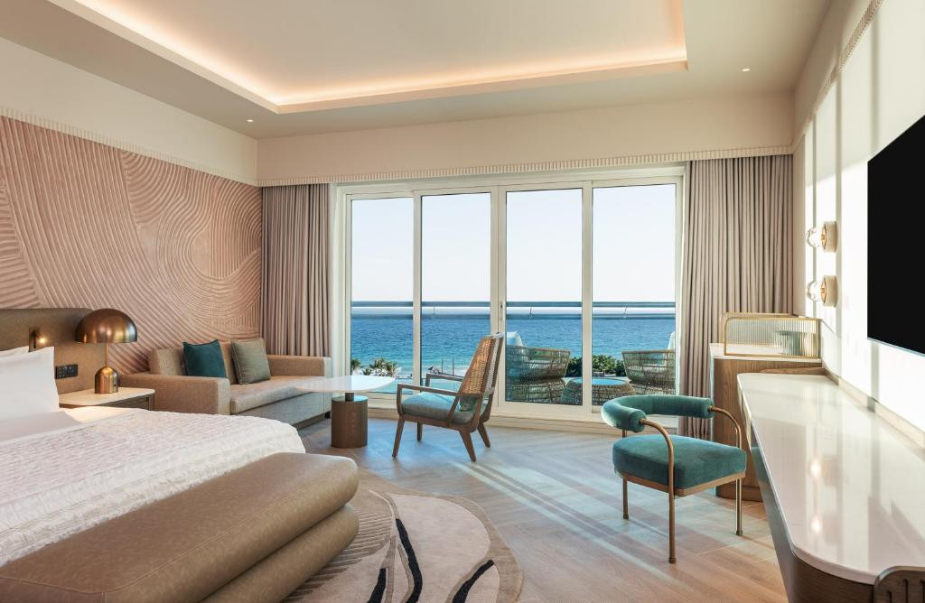Le Meridien Al Aqah Beach Resort 5*