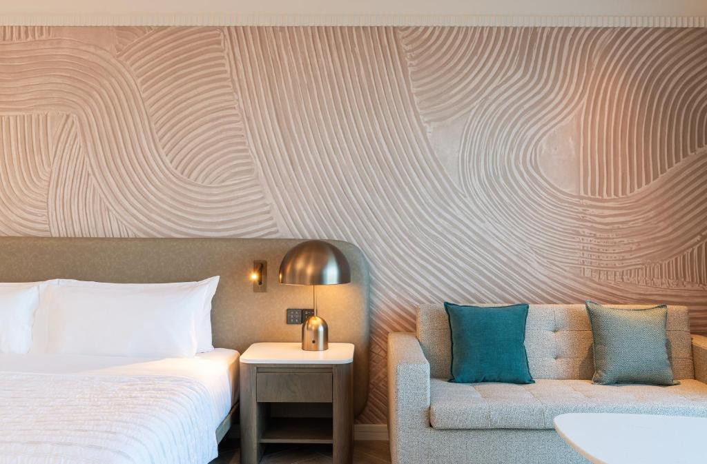 Le Meridien Al Aqah Beach Resort 5*