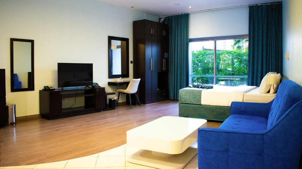 Signature Hotel Apartment & Spa Marina 4*
