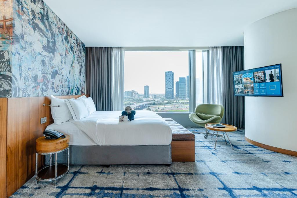 Media One Hotel 4*