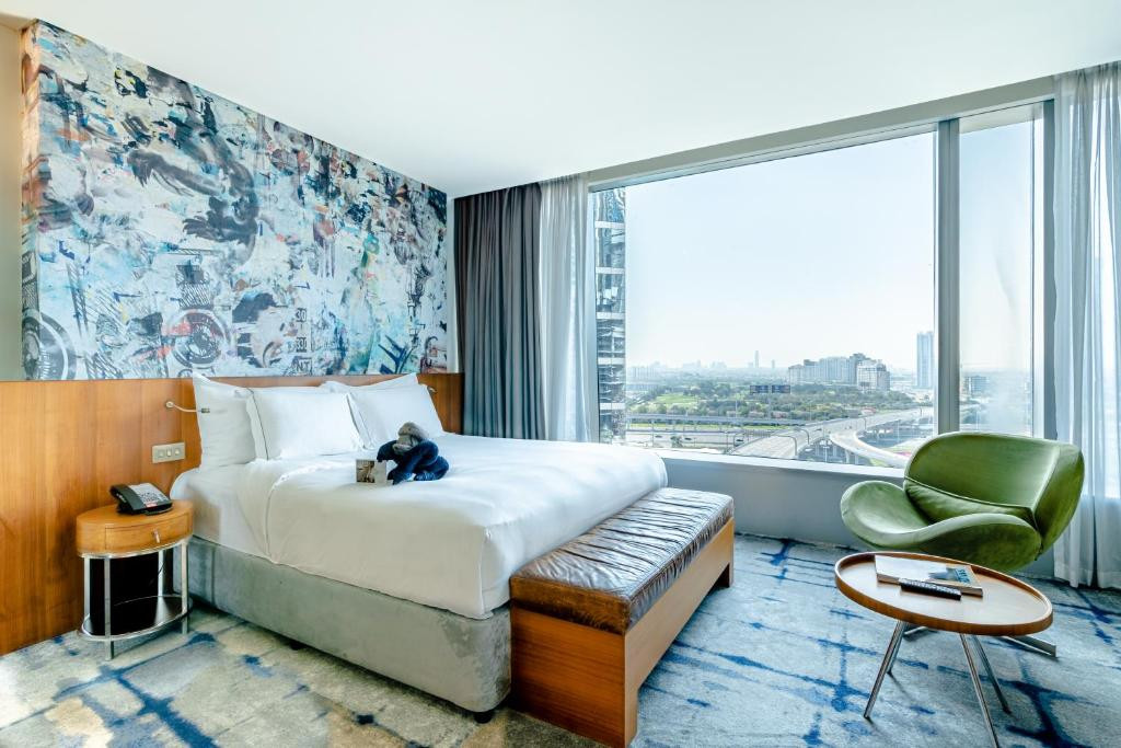 Media One Hotel 4*