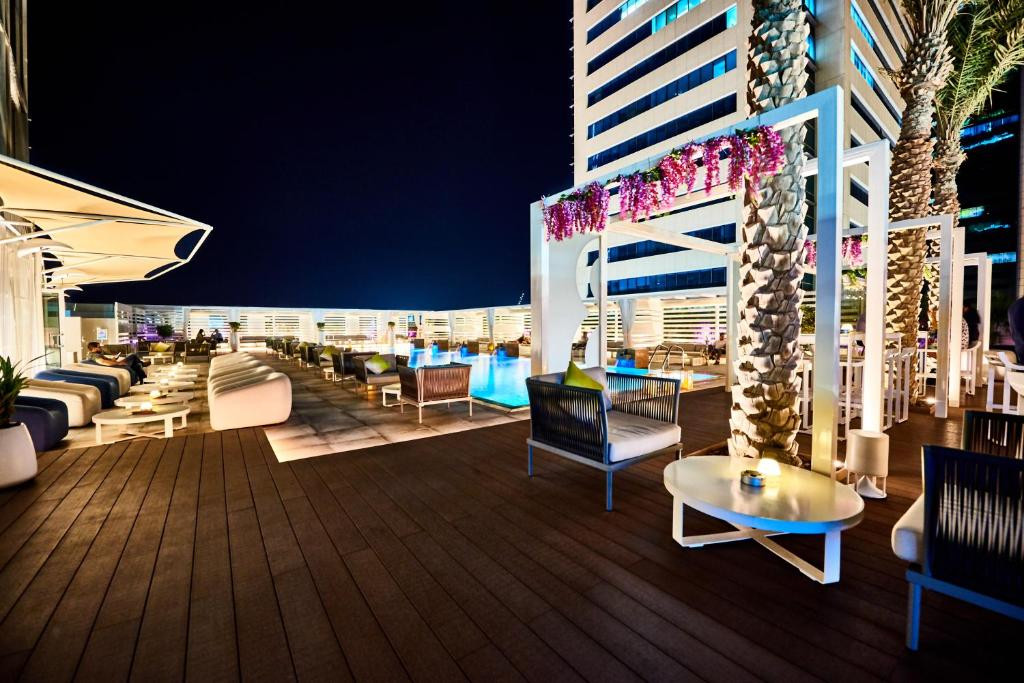 Media One Hotel 4*