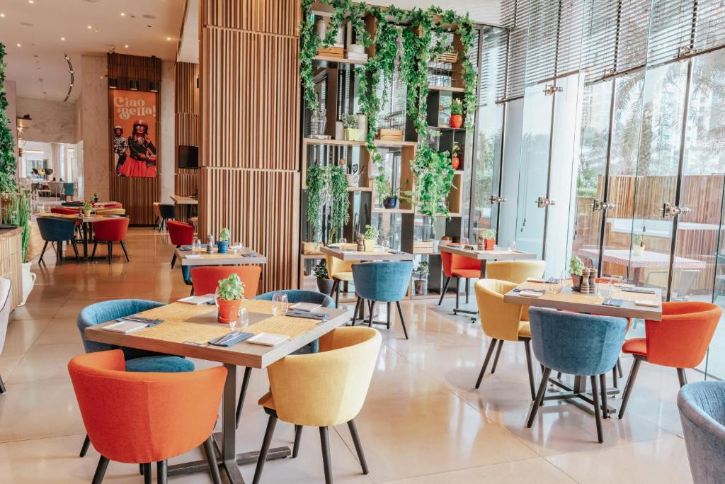 Media One Hotel 4*
