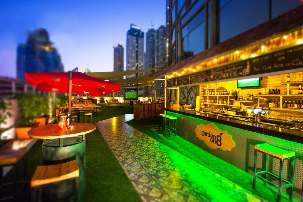 Media One Hotel 4*