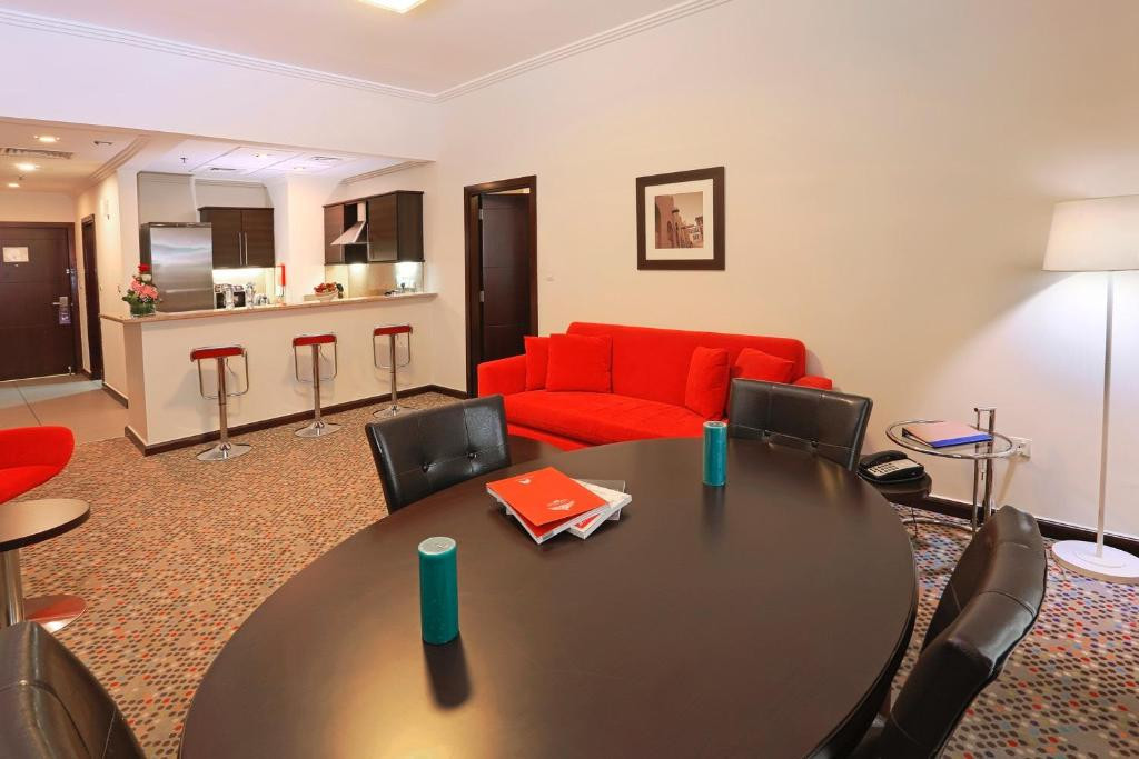 Mena Aparthotel Albarsha 4*