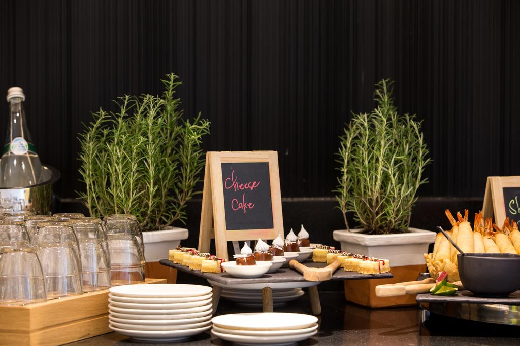 Park Inn By Radisson Dubai Motor City 4*