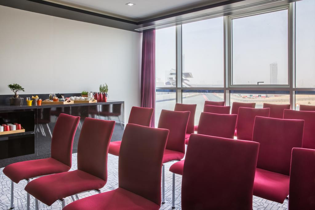 Park Inn By Radisson Dubai Motor City 4*