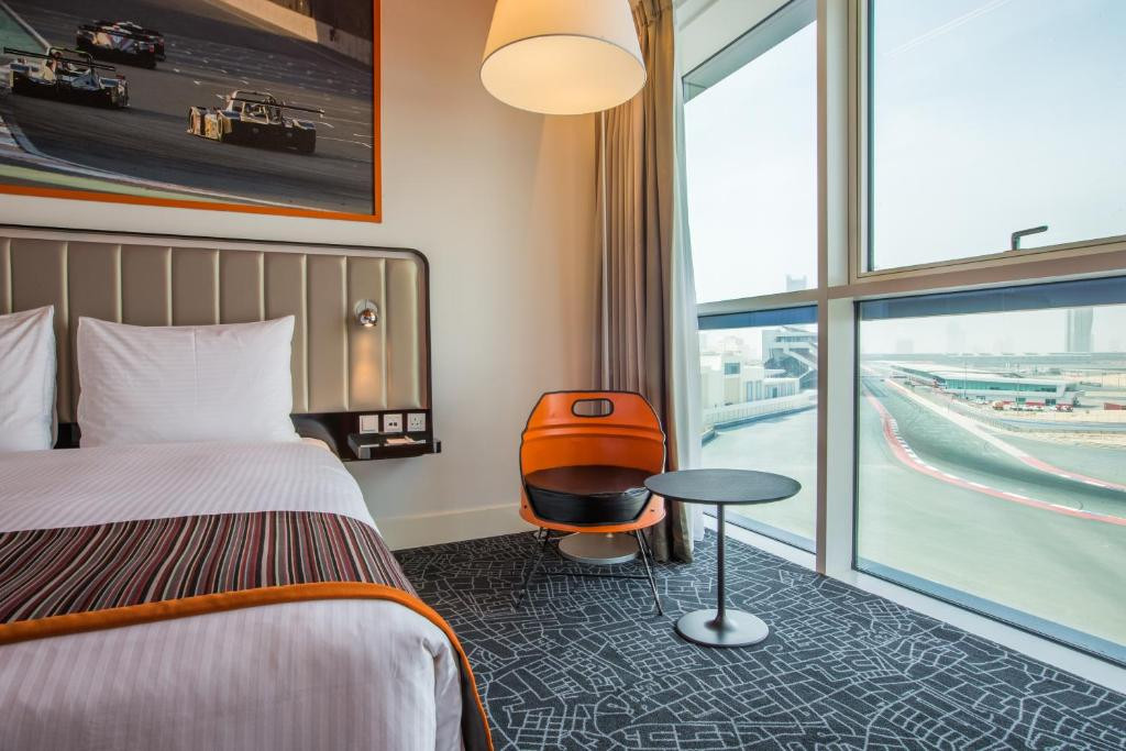 Park Inn By Radisson Dubai Motor City 4*