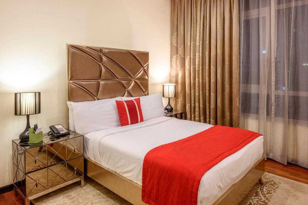 Ramada By Wyndham Downtown Dubai 4*