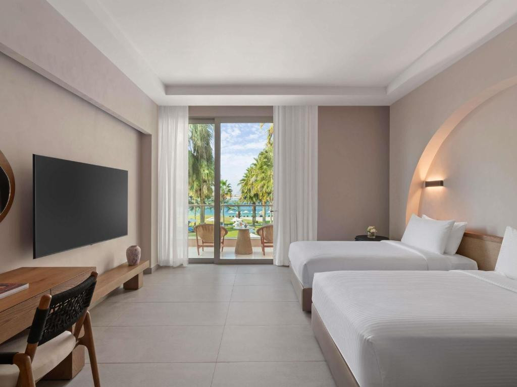 Rixos The Palm Dubai Hotel & Suites 5*