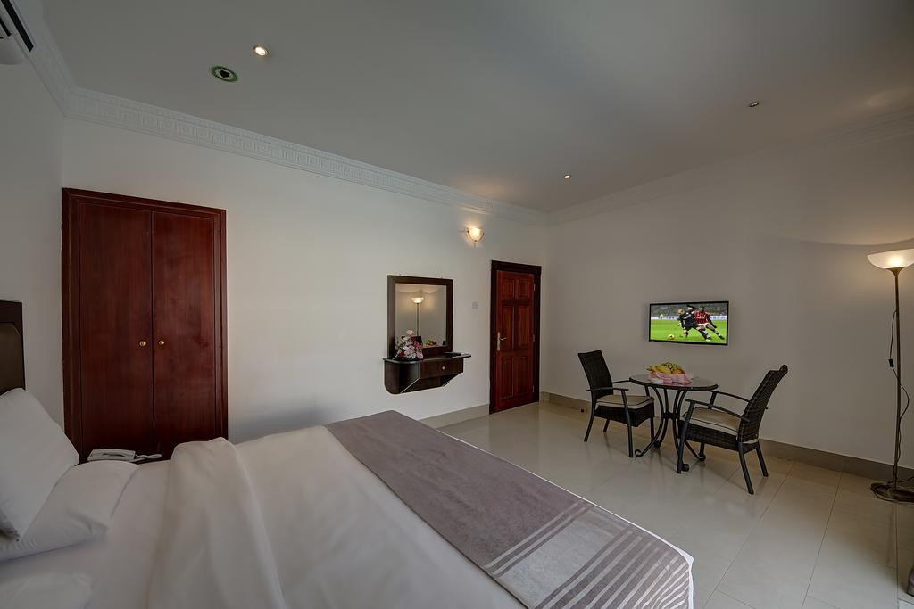 Royal Residence Hotel Al Etihad Road 3*