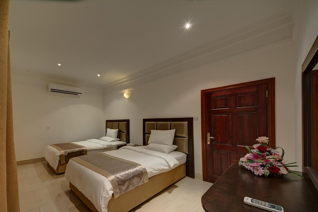 Royal Residence Hotel Al Etihad Road 3*