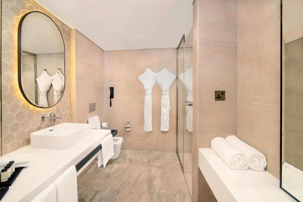 Sheraton Abu Dhabi Hotel & Resort 5*