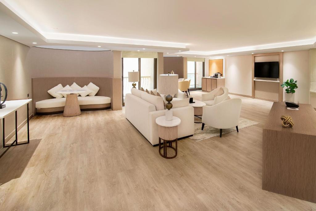 Sheraton Abu Dhabi Hotel & Resort 5*