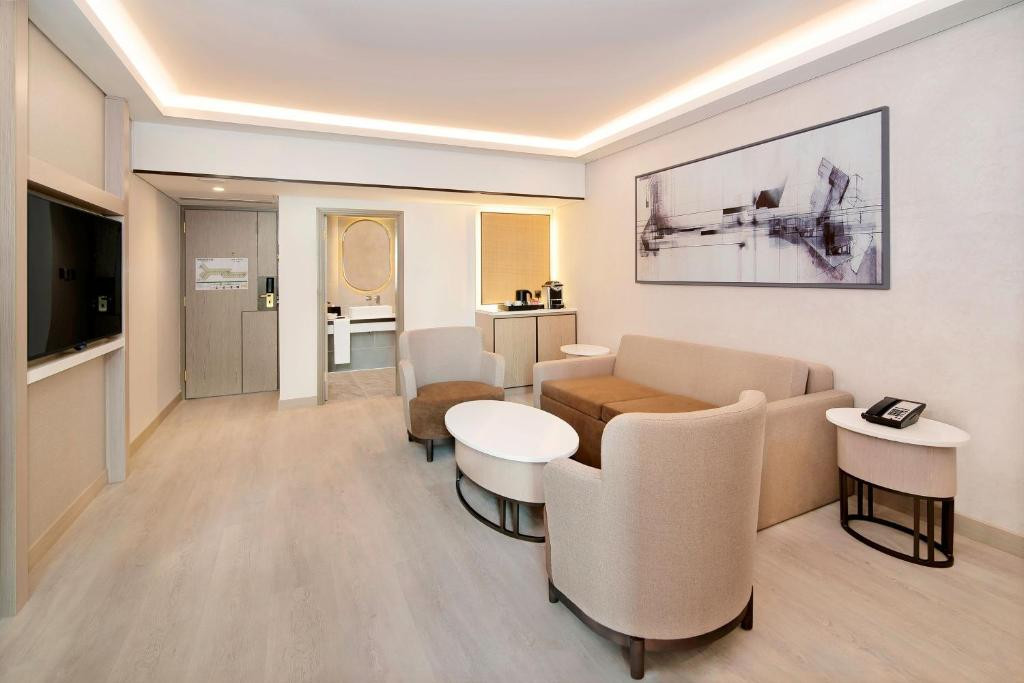 Sheraton Abu Dhabi Hotel & Resort 5*