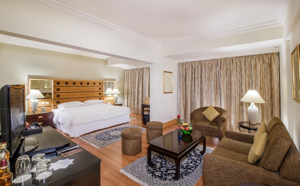 Sunday Suites Excelsior Hotel (Ex. Grand Excelsior Deira) 4*