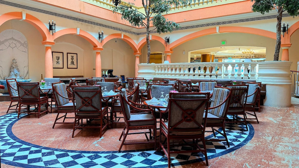 Sunday Suites Excelsior Hotel (Ex. Grand Excelsior Deira) 4*