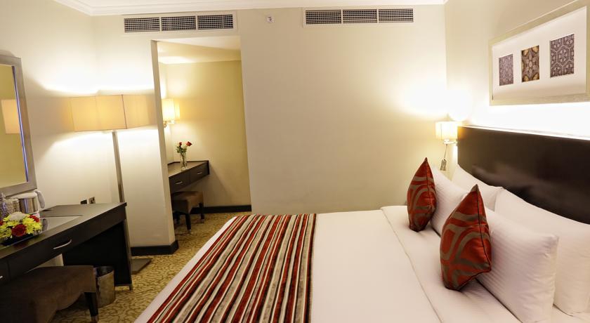 Traders Hotel By Shangri-la 4*