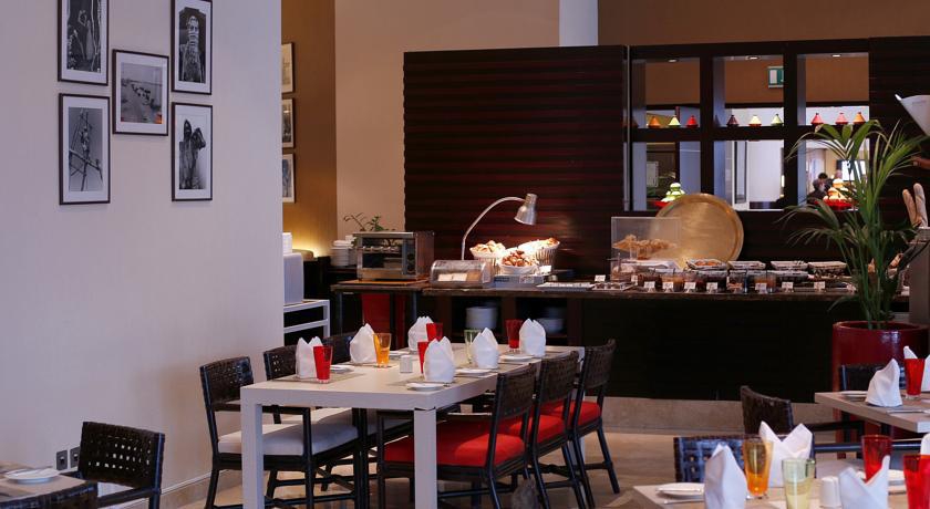 Traders Hotel By Shangri-la 4*
