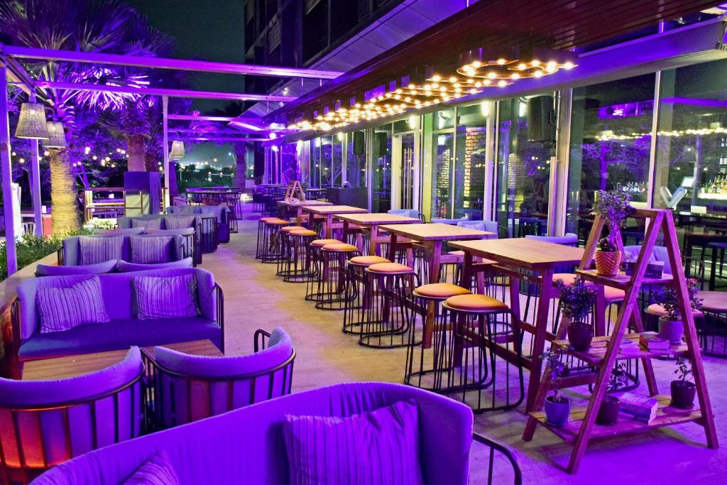 Yas Plaza Marina (Ex. Yas Island Rotana) 4*