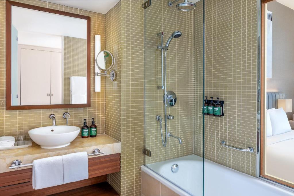 Yas Plaza Marina (Ex. Yas Island Rotana) 4*