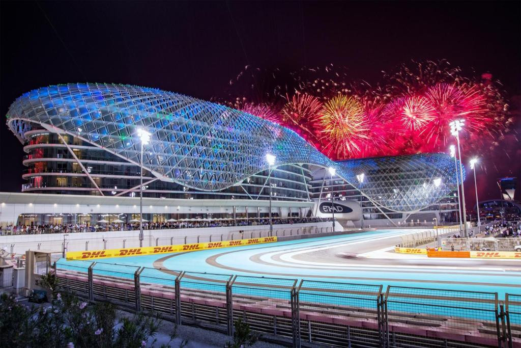 W Abu Dhabi Yas Island (Ex.yas Viceroy Abu Dhabi) 5*